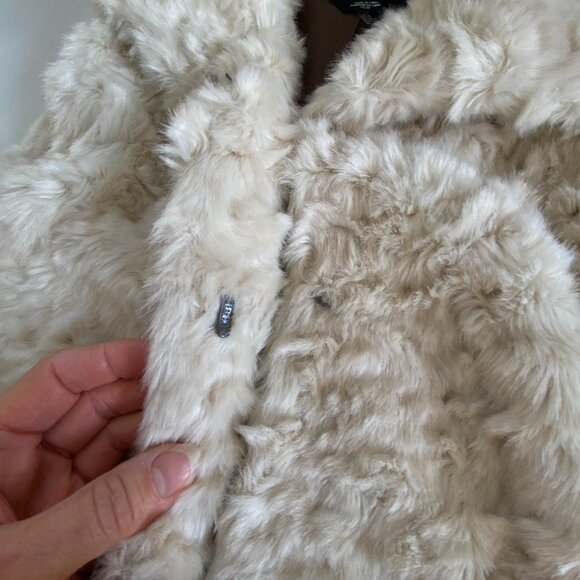 Bebe Faux Fur Over Size Shearling Look Long Vest XS - Picture 7 of 14